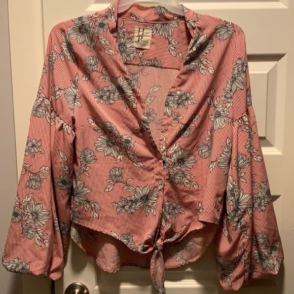 Shirt - Picture 1 of 1